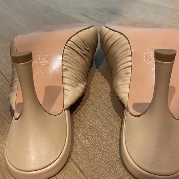 Alias Mae Lew Heel in Natural / Nude Leather - Picture 8 of 9